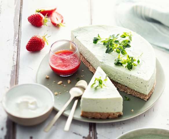 Cheesecake sans cuisson au basilic