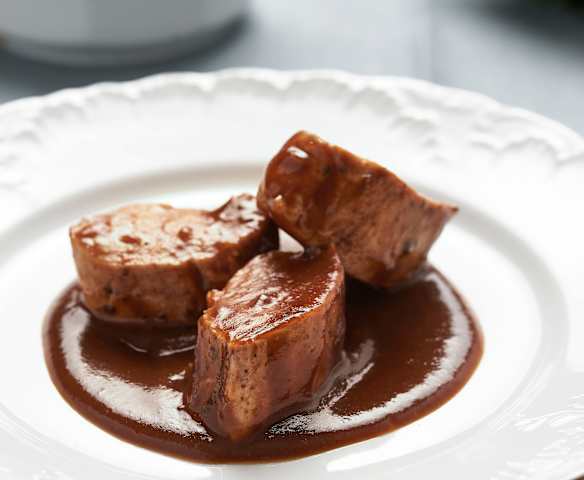 Χοιρινό φιλέτο με μαυροδάφνη