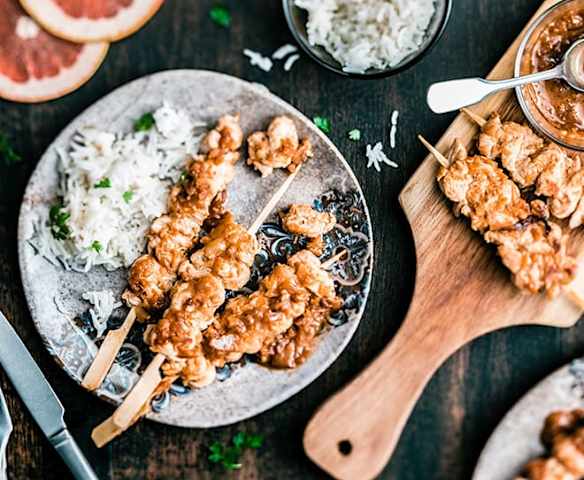 Brochettes de dinde marinées et caramélisées au pamplemousse