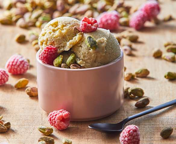 Helado vegano de pistache y cardamomo Helado vegano de pistache y cardamomo