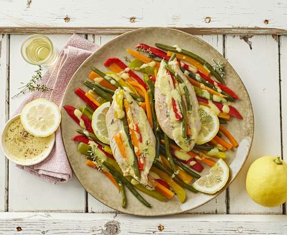 Sgombro con contorno di verdure