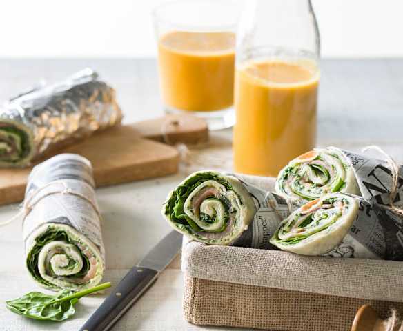 Wrap de espinacas con queso cremoso y salmón Wrap de espinacas con queso cremoso y salmón