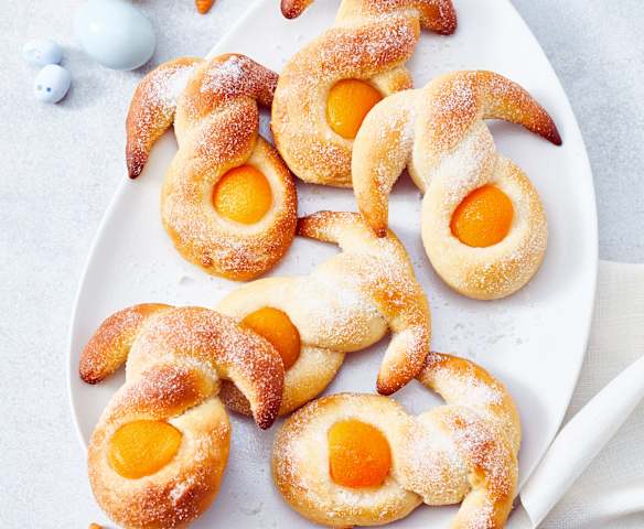 Osterhäschen mit Aprikosen-Bommel