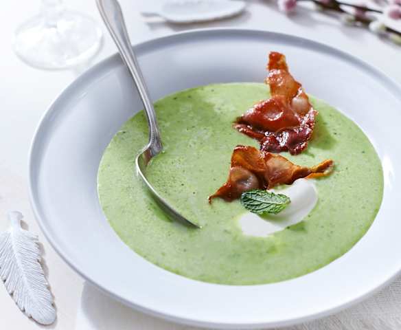 Creamy Pea Soup with Serrano Chips