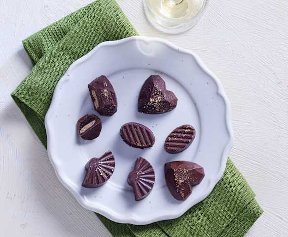 Quittenlikör-Pralinen mit Spekulatius-Nougat