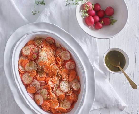 Radish, Carrot and Coriander Salad
