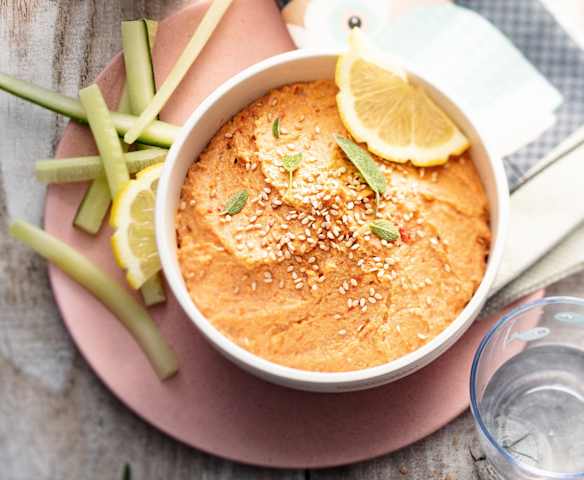 Baby-friendly Roasted Red Pepper Houmous