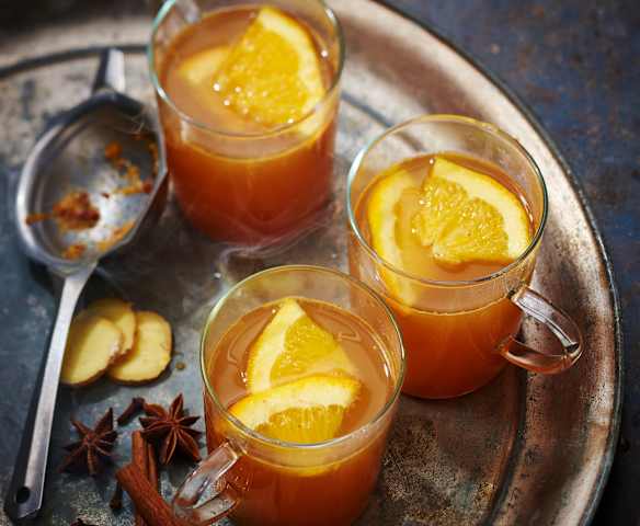 Spiced hot cider