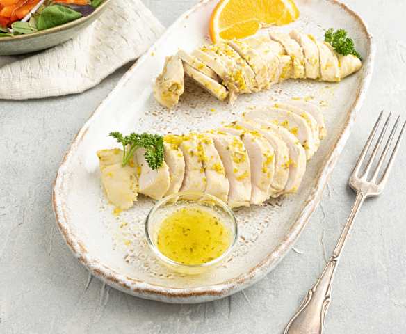 Filety z indyka (sous-vide, z osłoną noża miksującego) w cytrusowej marynacie Filety z indyka (sous-vide, z osłoną noża miksującego) w cytrusowej marynacie