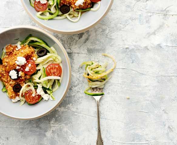 Spaghetti di zucchine con ragù di tacchino