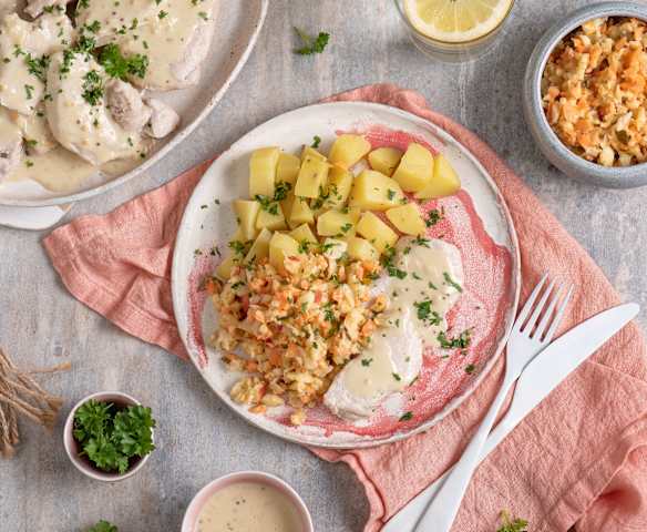Kalkun i sennepssauce med kartofler og salat (1800 kcal) Kalkun i sennepssauce med kartofler og salat (1800 kcal)