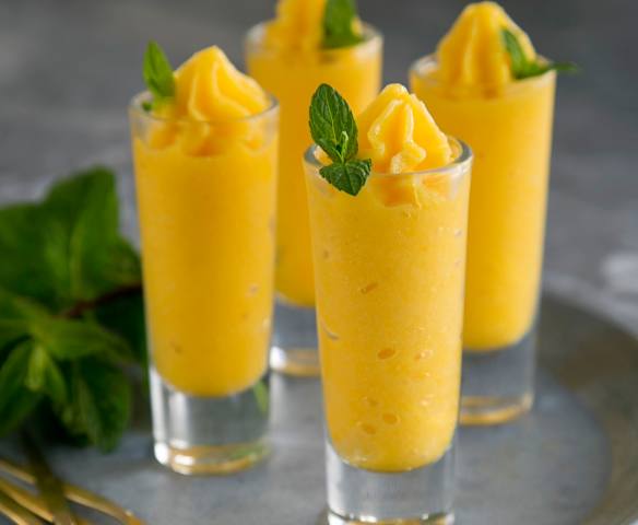 Σορμπέ εσπεριδοειδών με άρωμα δυόσμου