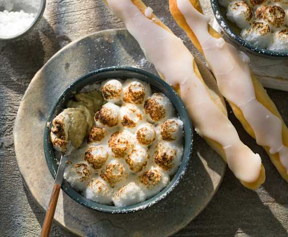 Crema de horchata y merengue al aroma de naranja