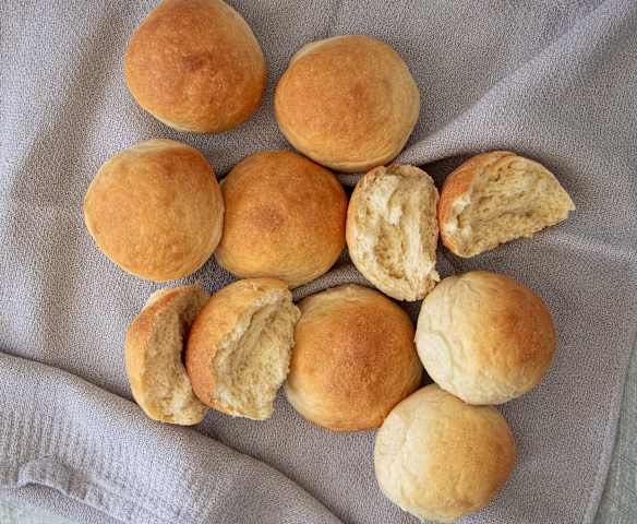 Soft Chinese bread rolls