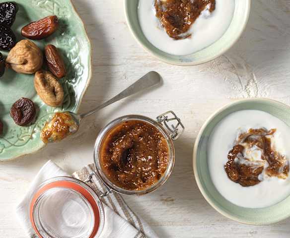 Süßes Püree aus Trockenfrüchten Süßes Püree aus Trockenfrüchten