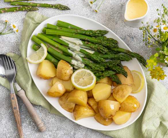 Szparagi z ziemniakami; Sos holenderski