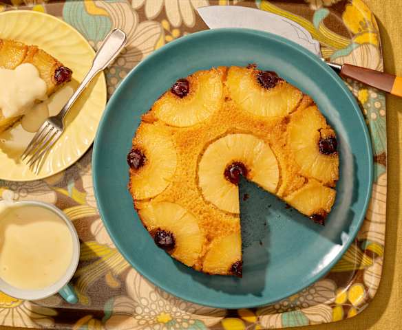 Pineapple Upside Down Cake with Custard Pineapple Upside Down Cake with Custard