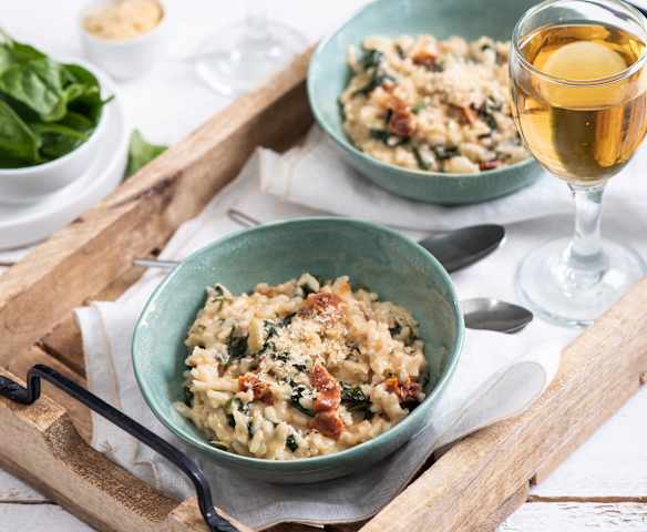 Risotto ze szpinakiem i z suszonymi pomidorami