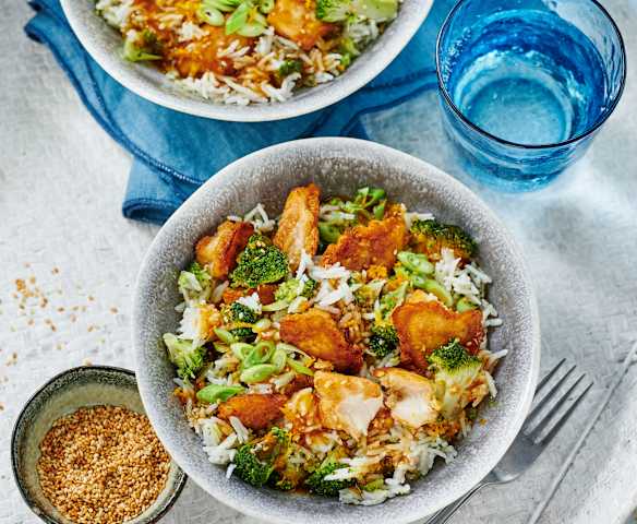 Orangen-Sesam-Hähnchen mit Basmatireis