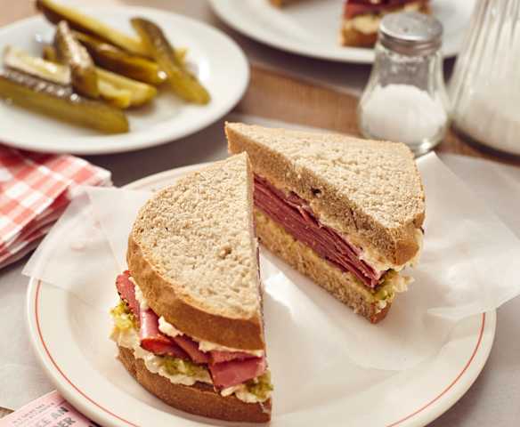 Pastrami Sandwich (Harry & Sally) Pastrami Sandwich (Harry & Sally)