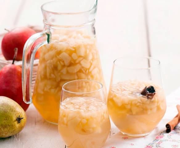 Apple and Pear Compote (Kompot jabłkowo-gruszkowy)