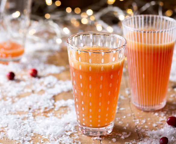 Cóctel de arándano y naranja sin alcohol Cóctel de arándano y naranja sin alcohol