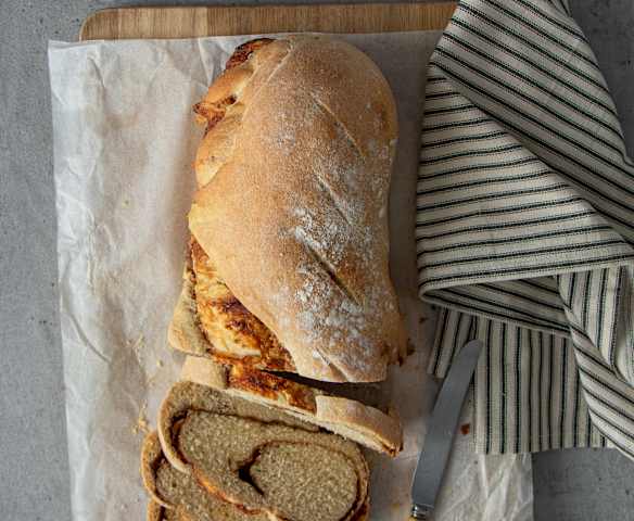 Freeform bread with filling