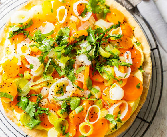 Tarte fine aux carottes, poireaux et yaourt