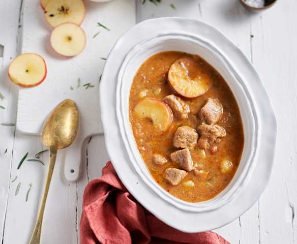Spezzatino di vitello con patate e mele