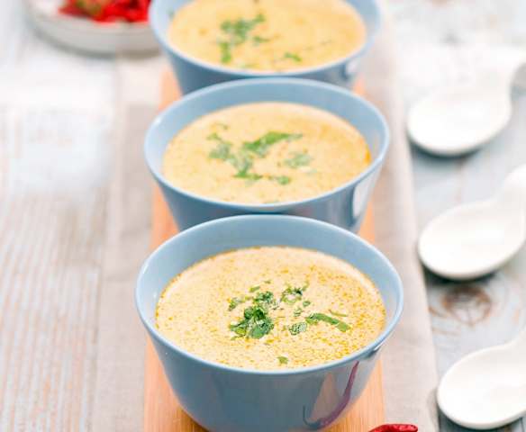 Kokosowa zupa z kurczakiem