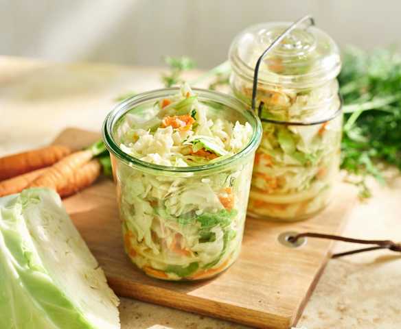 Pickled cabbage salad with Thermomix® Cutter