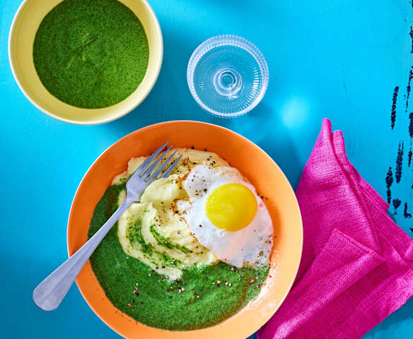 Rahmspinat mit Kartoffelpüree und Ei