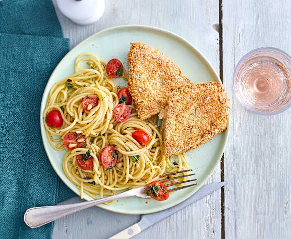 Escalopes milanaises et spaghetti à la tomate Escalopes milanaises et spaghetti à la tomate
