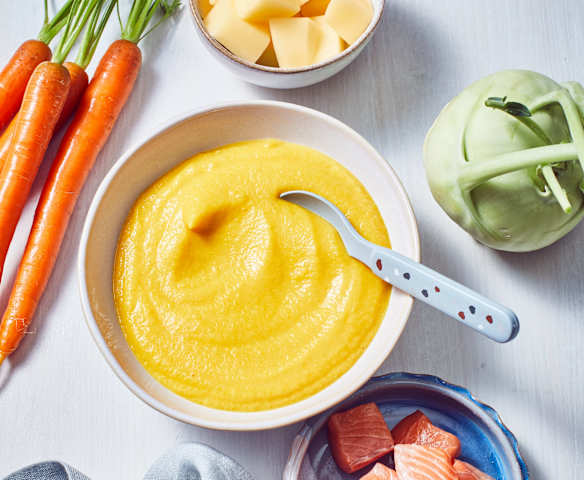 Möhren-Kohlrabi-Kartoffel-Brei mit Fisch