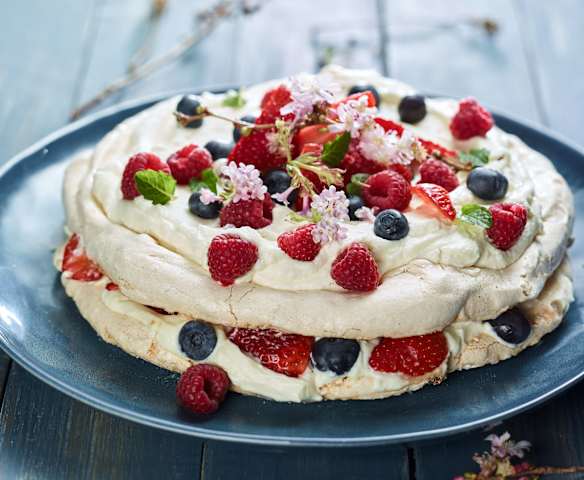 Pavlova s domácím vaječným likérem