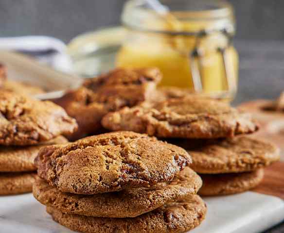 Galletas de chispas de chocolate y mantequilla dorada