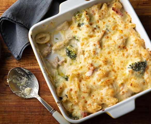 Creamy Chicken and Bacon Pasta Bake