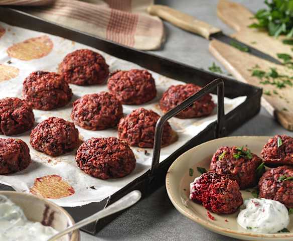 Saftige Rote-Rüben-Laibchen aus dem Ofen