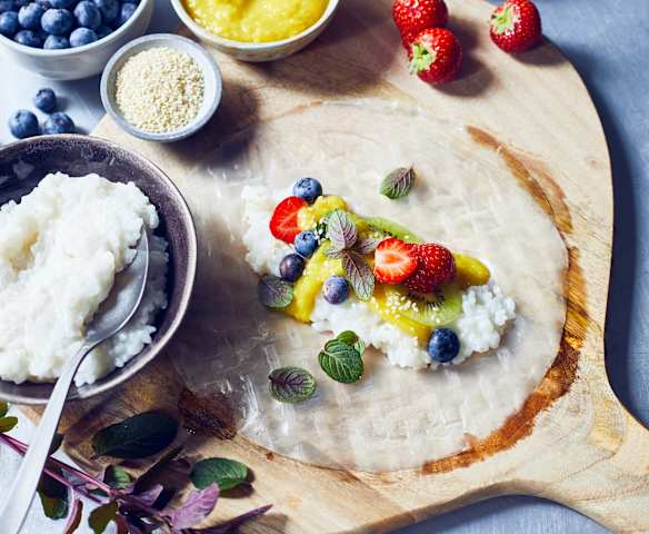 Süße Sommerrollen mit Mangosauce