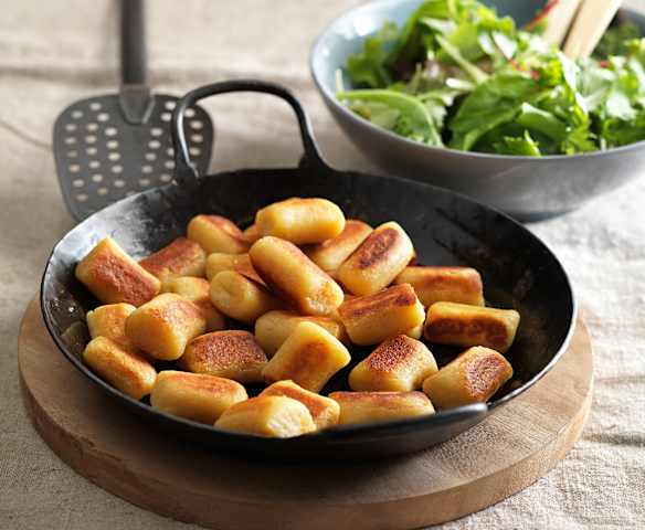 Erdäpfelnidei (gebratene Schupfnudeln)