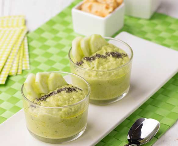 Vellutata fredda avocado, cetrioli e cumino
