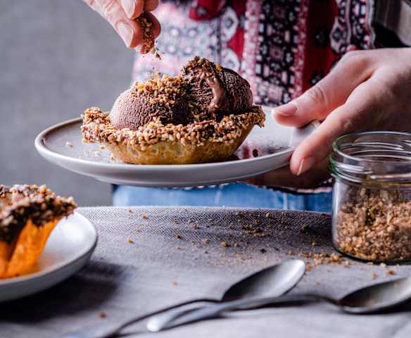 Sorbet chocolat et corolle de crêpe