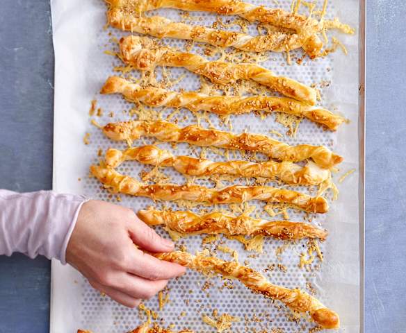 Torsades au comté et graines de sésame