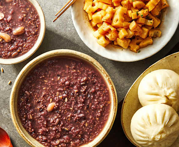 五谷杂粮粥/鲜肉包/糖醋莲藕