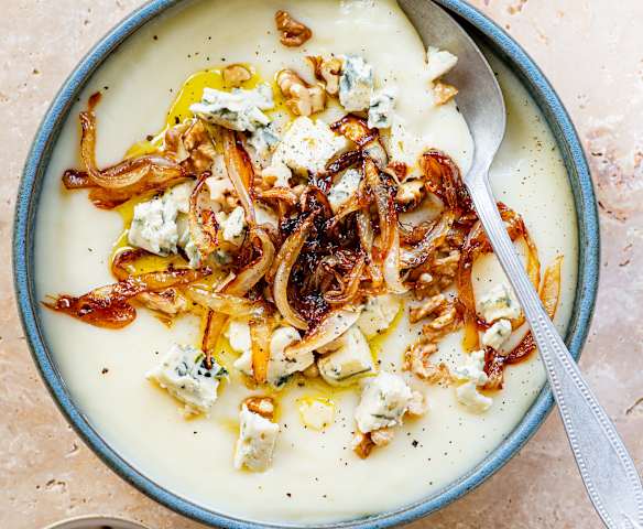 Parsnip Soup with Caramelised Onions