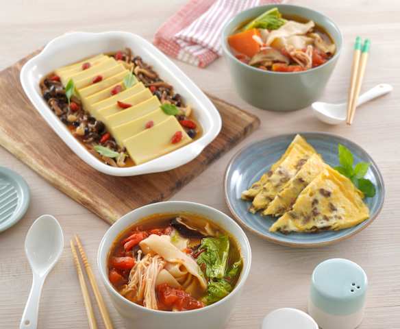 番茄麵片湯、鮮菇豆腐&菜脯蛋
