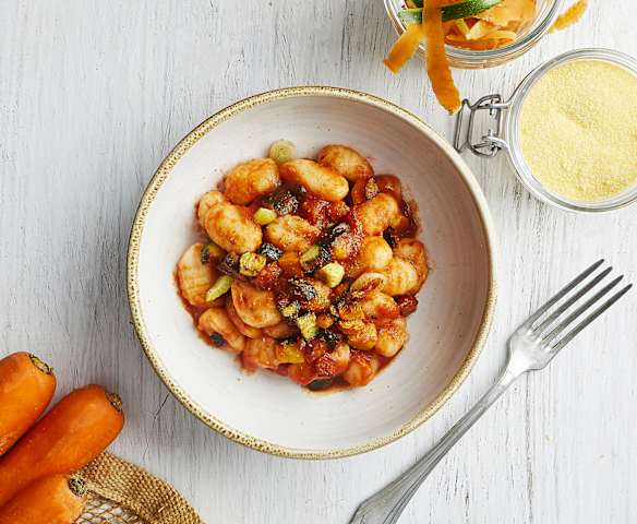 Gnocchi di polenta con ragù di verdure Gnocchi di polenta con ragù di verdure