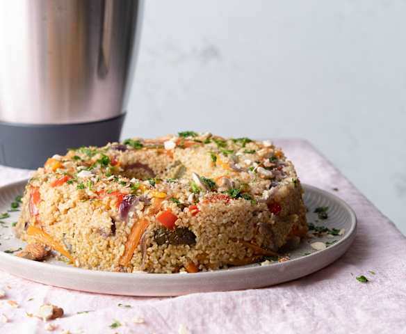 Bulgur com legumes e molho de cogumelos