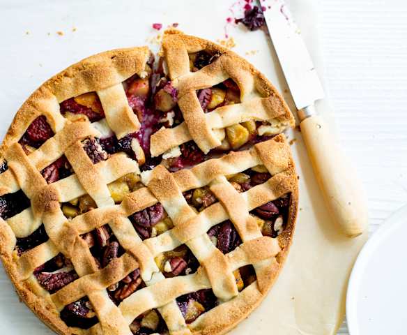 Tourte aux pommes et fruits rouges