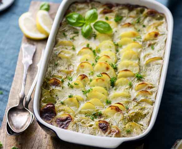 Pie di pesce con besciamella verde e patate